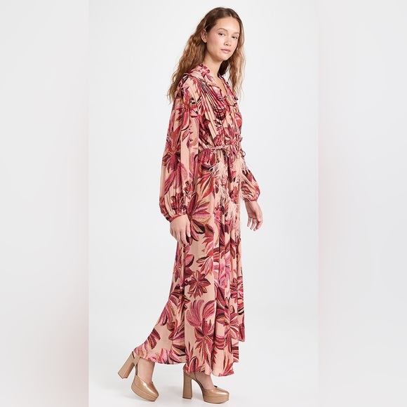 FARM Rio NWT Size M Floral Tapestry Maxi Dress - Picture 4 of 8